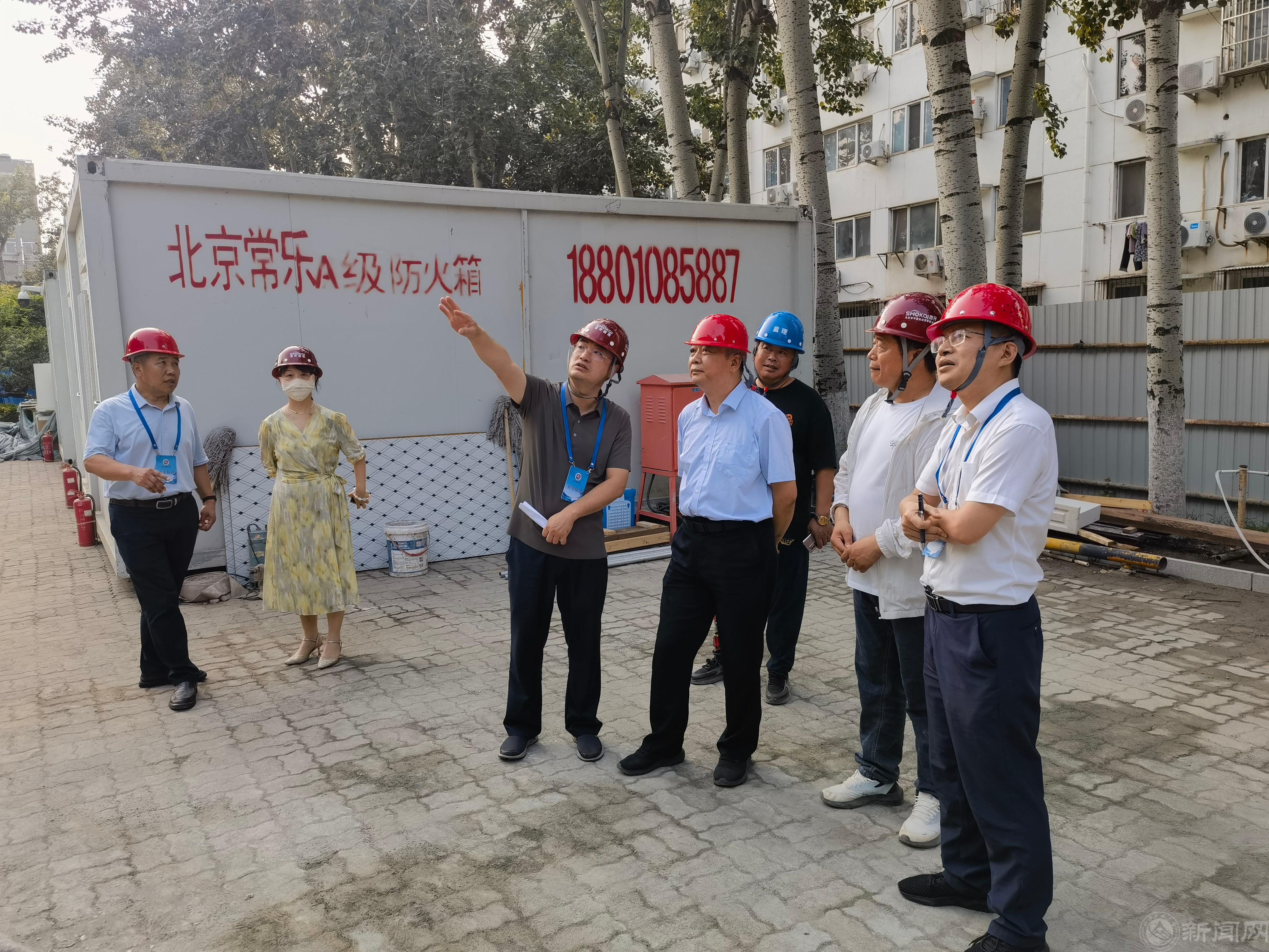 刘书记2.jpg 刘书记2.jpg